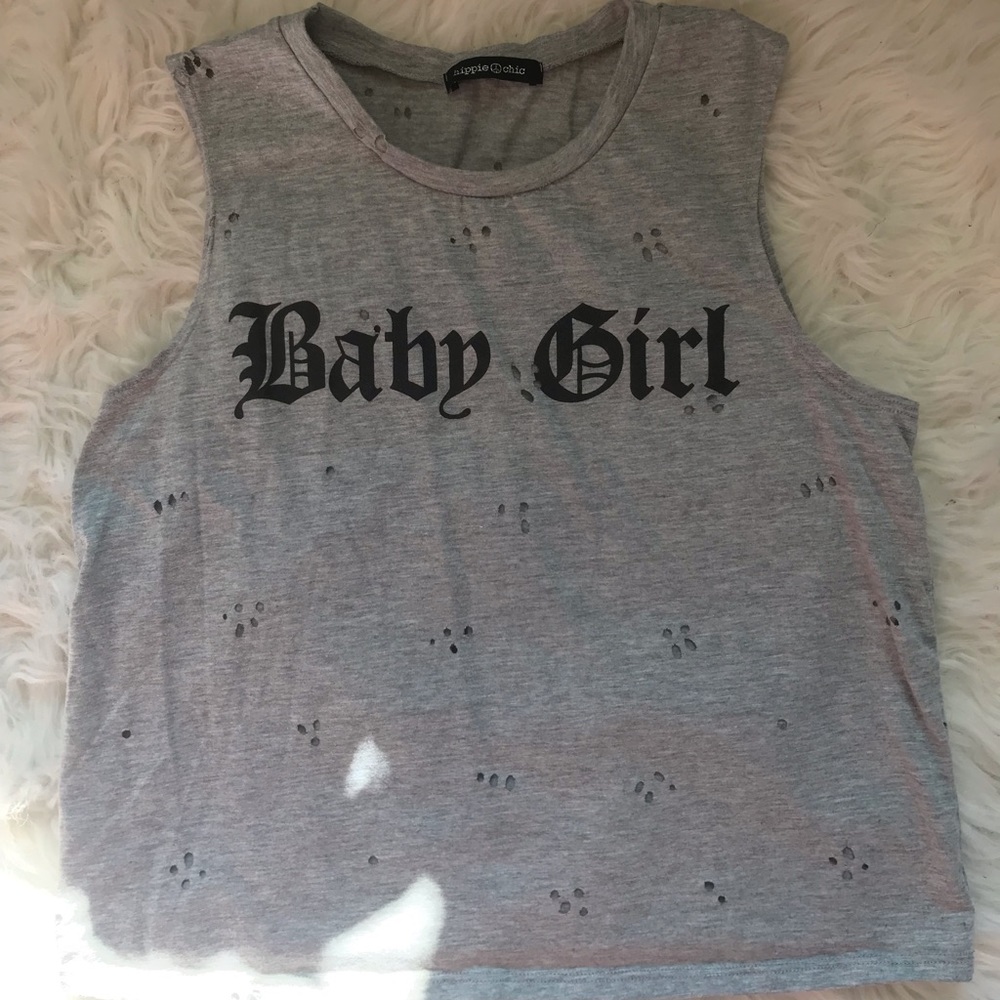 “BABYGIRL” distressed, sleeveless crop top 🖤